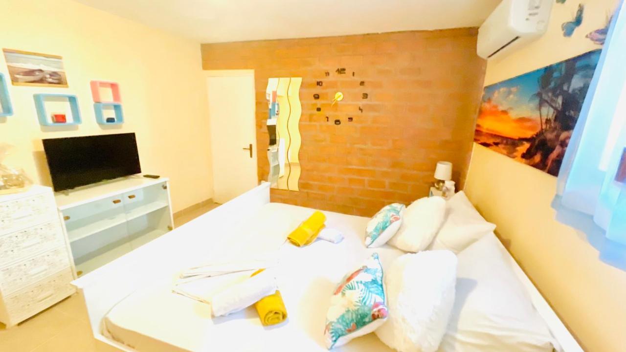 Colorful And Happy Apartment Sukosan - With Parking エクステリア 写真