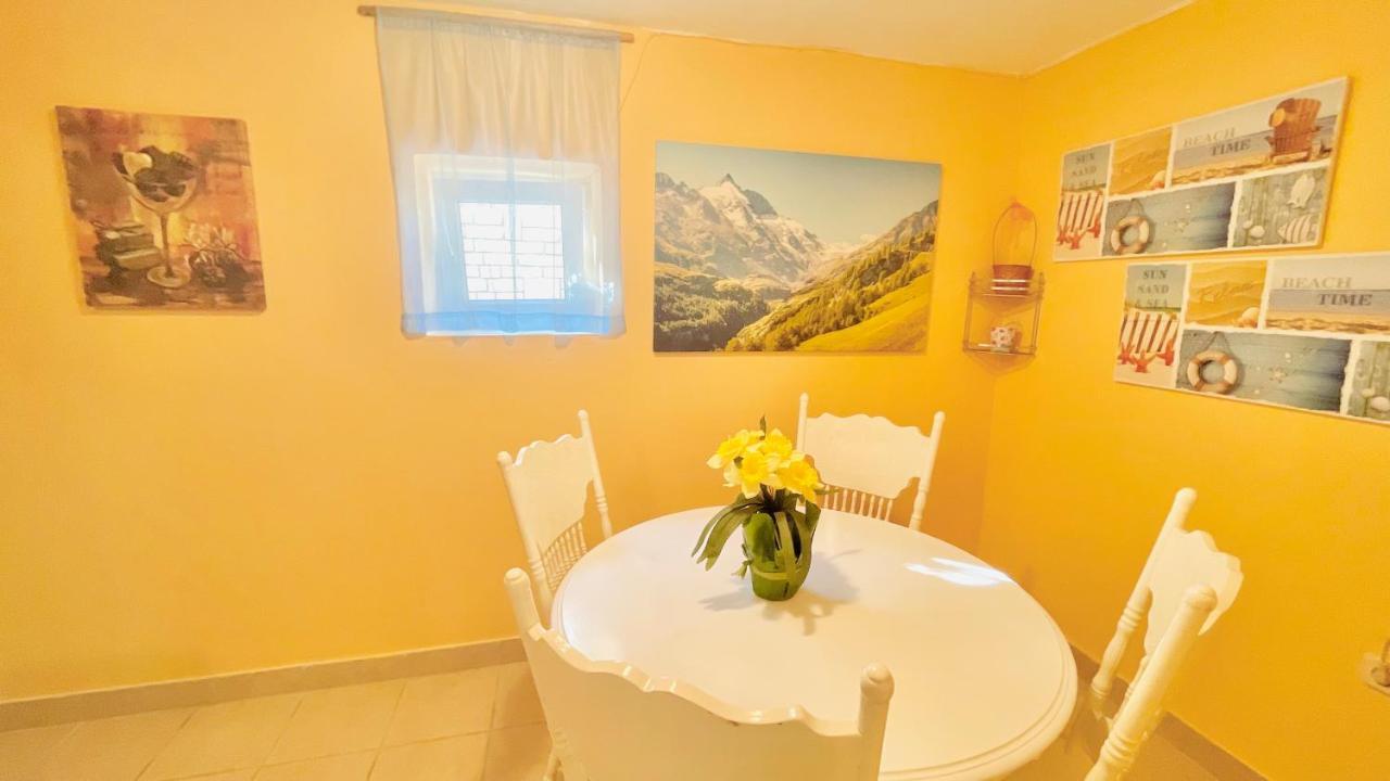 Colorful And Happy Apartment Sukosan - With Parking エクステリア 写真