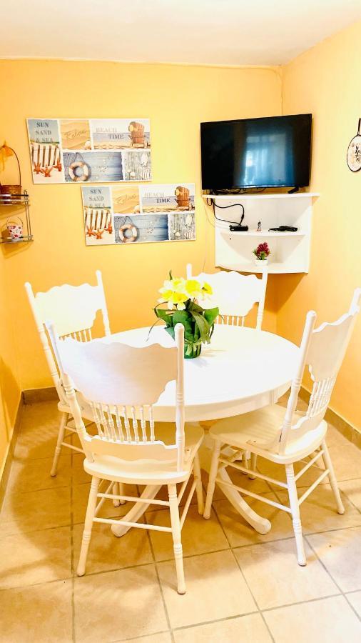 Colorful And Happy Apartment Sukosan - With Parking エクステリア 写真